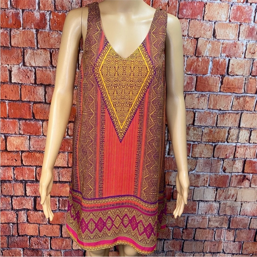 City Triangles Print‎ Shift Dress